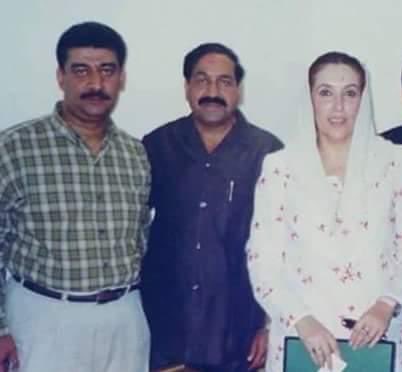 MPugganwala's tweet photo. In London 2006
Shaheed Rani, Abdul Qadir Shaheen bhai & Myself https://t.co/XsopXv18O5