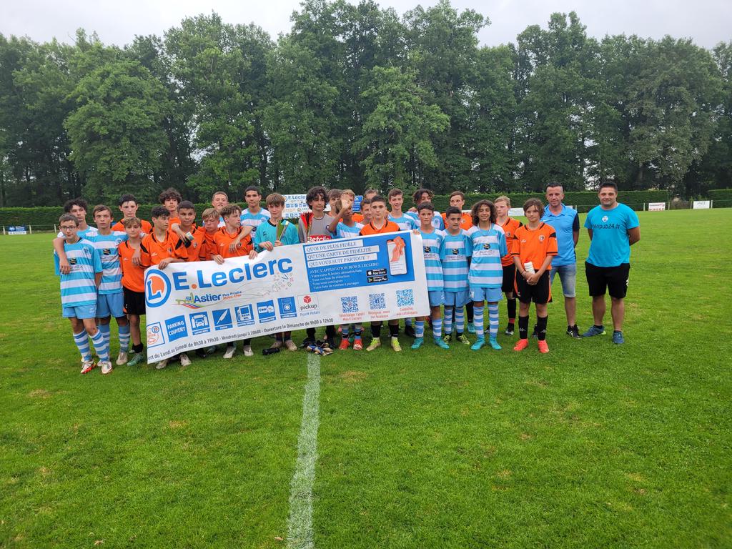 LimensJsa's tweet photo. Premier tournoi E.Lexlerc St astier terminer.
En U13 @ACFC_16 remporte cette première édition 
En U15 Mussidan vainqueur du tournoi contre St pantaleon. 
Un grand merci à nos musicalité 
@VilleStAstier @mairiedemensignac @mairiedelisle.
Bravo également à nos bénévoles https://t.co/vy5NONj3SO