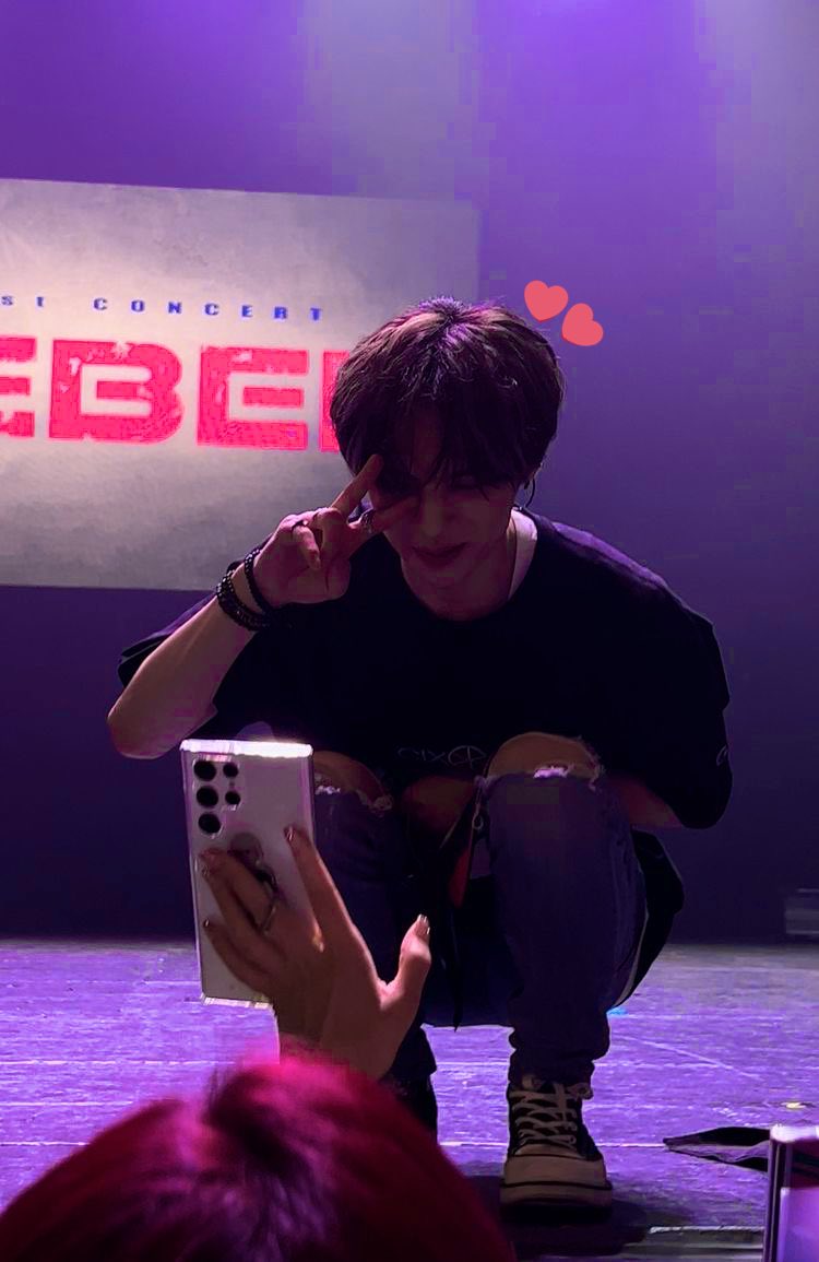 honeyysuk's tweet photo. currently: missing gon #cix #completeinx #bx #byounggon #์จ์์ด์์ค #ํฝ์ค https://t.co/gdLCSTqJGZ