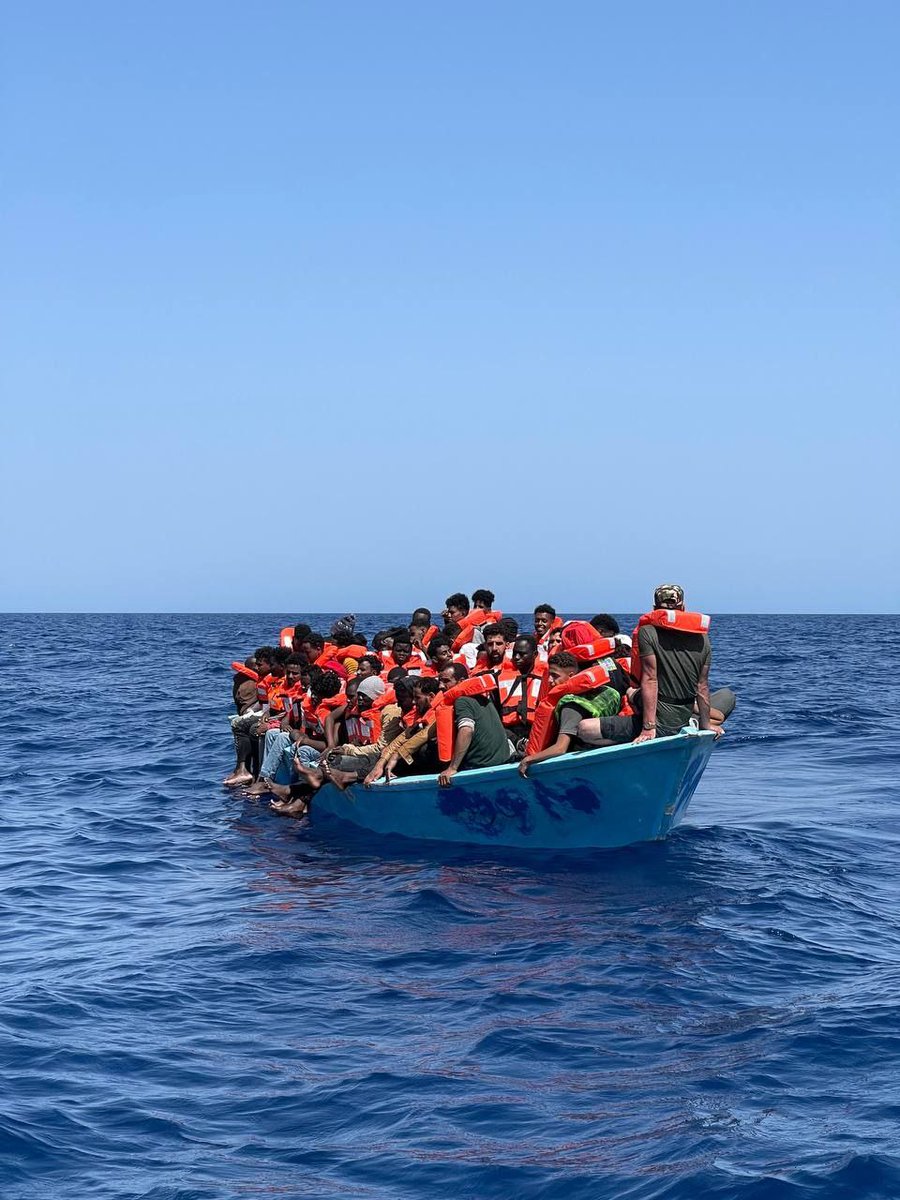 RescueMed's tweet photo. ๐ต Thanks to the collaboration with sailing vessel #Imara @r24sailrescue, this morning #MareJonio rescued 63 people fleeing from #Libya and at risk of shipwreck on an overcrowded wooden boat.
All survivors are now safe on board of our ship.
#Missione12 #CooperationAtSea https://t.co/EhPPMQkRZa