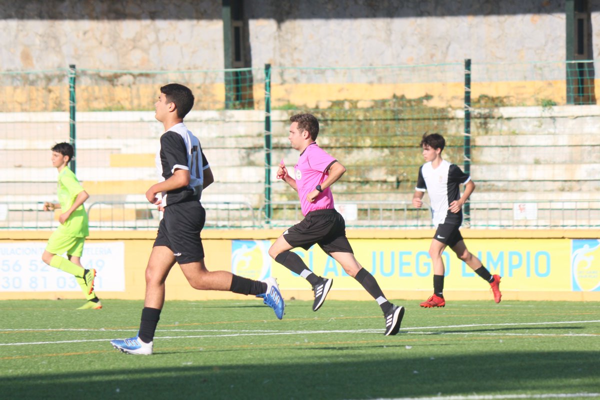 CTARFFCE's tweet photo. ¡Un lunes más! ☀️

Un par de fotos 📸 del finde 😁

⚫ ⚪
#CTAFFCE
#FFCE
#JuntosPorElFutbolDeCeuta
#CEUTA https://t.co/vgN3cph2J8