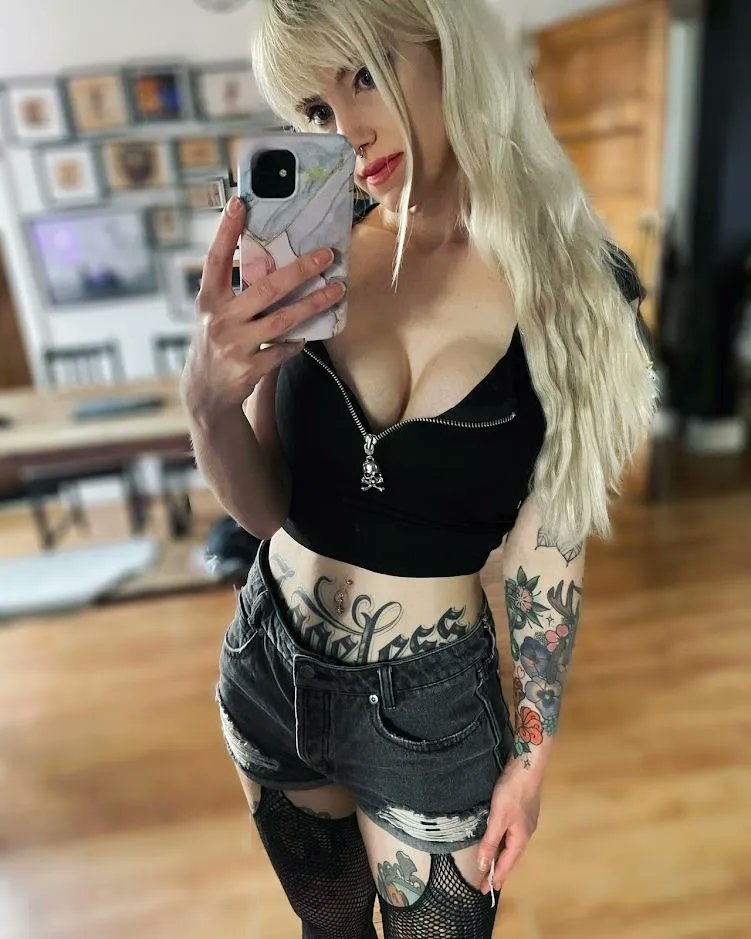 bexuki tweet picture