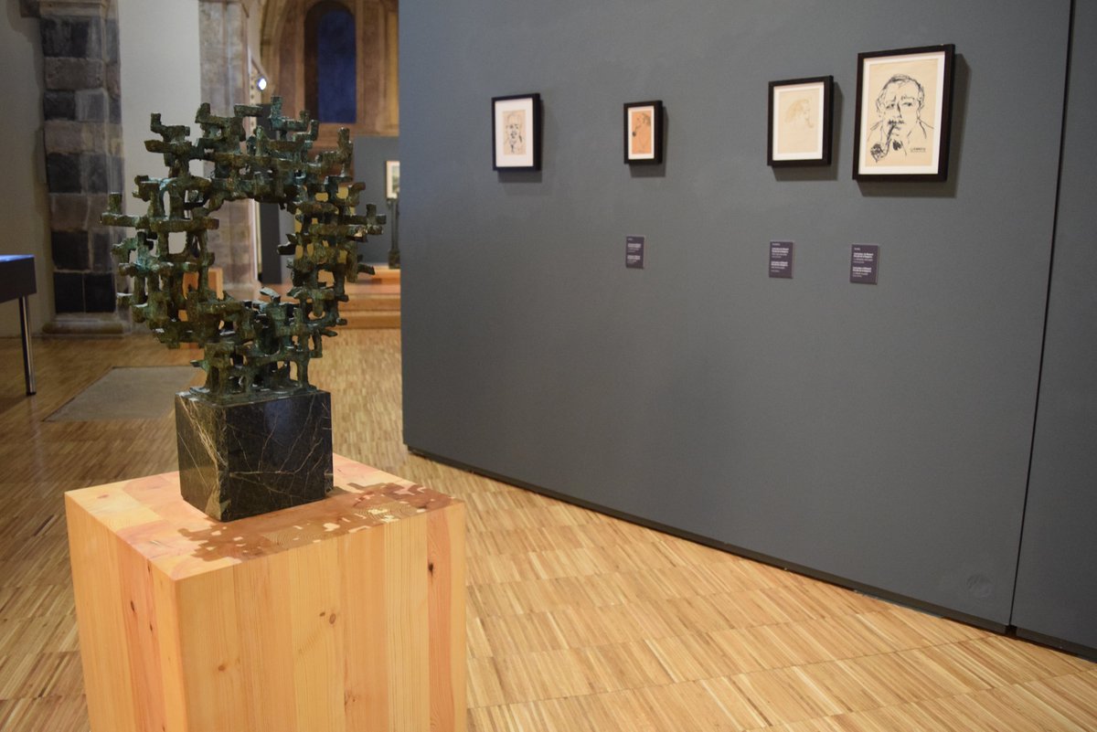 ● El 
<a href="/CELebaniegos/">Centro de Estudios Lebaniegos</a>
 rinde homenaje a #ManuelPeredadelaReguera, propulsor del #AñoJubilarLebaniego ● 
<a href="/CentrosCant/">Centros culturales</a> <a href="/culturacan/">Cultura de Cantabria</a>
 
infoliebana.es/el-centro-de-e…