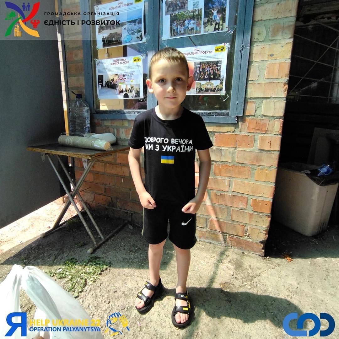 HelpUkr22's tweet photo. In wartime there are no days off. On Saturday, our volunteers provided humanitarian assistance to mothers with children in Nikopol. #HelpUkraine https://t.co/YmPlcEzoiL