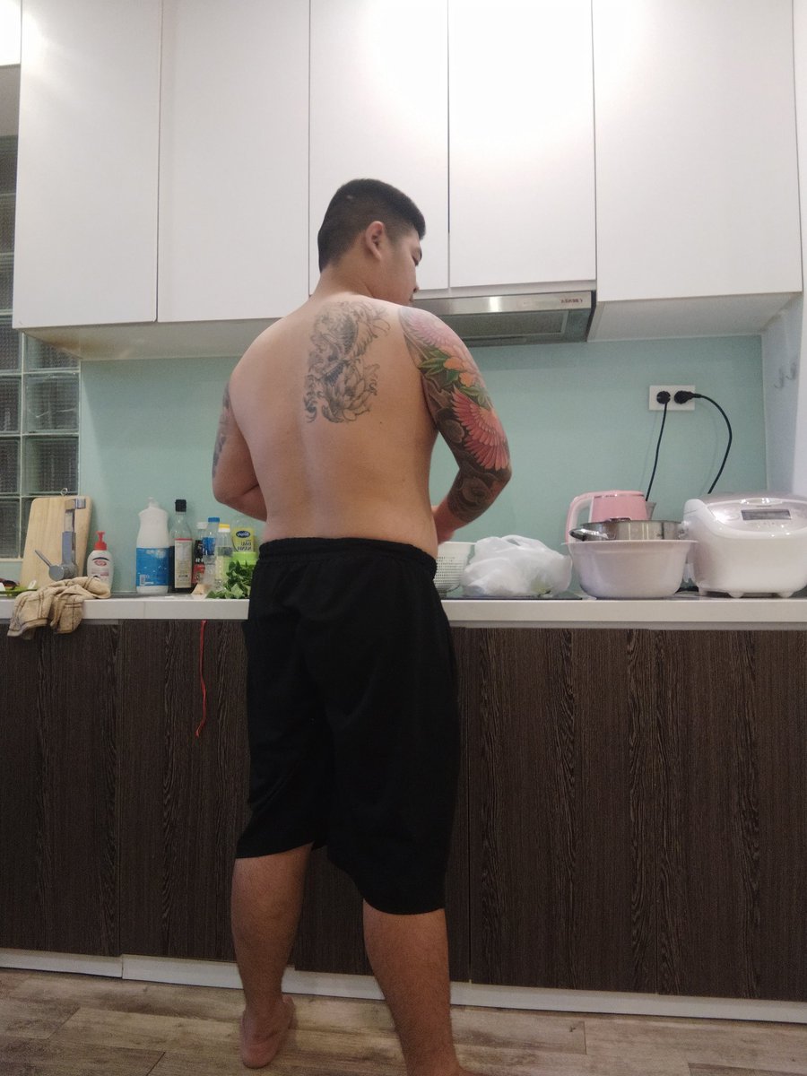 long12530119's tweet photo. Trai hư a ko phải diễn nhưng trai tốt a phải vào vai https://t.co/DSe5MM56Io