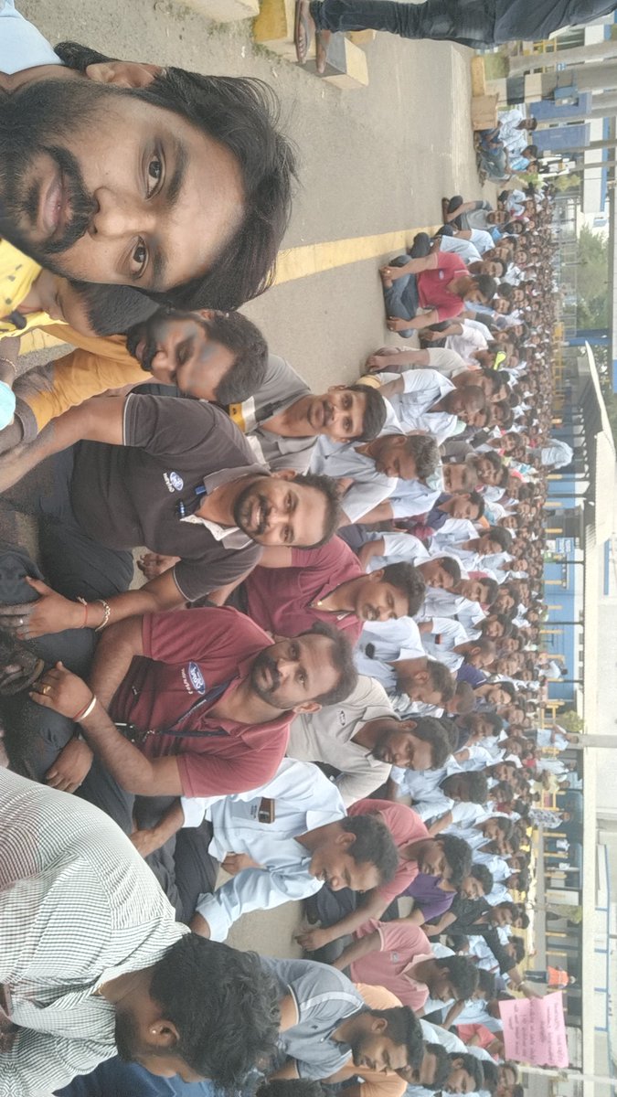 Silamba10241630's tweet photo. #justicefor_FORDINDIA_Workers 
#savechennaifordemployees https://t.co/xBRihWD7CZ