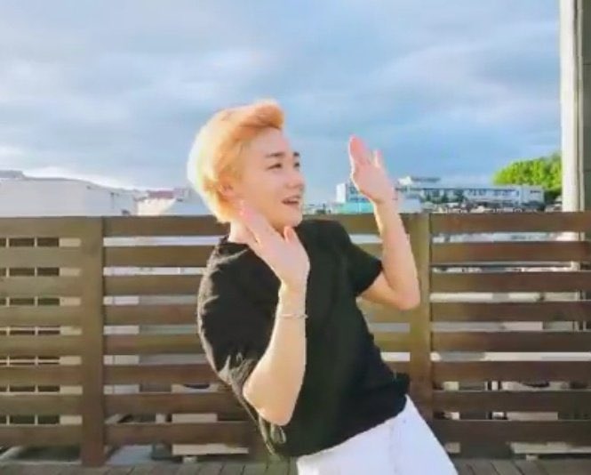 Don’t miss the fun!!!💜🔥💃🏻🥰
Book your tickets now at Ugx20,000  each.
Dm @partywright20