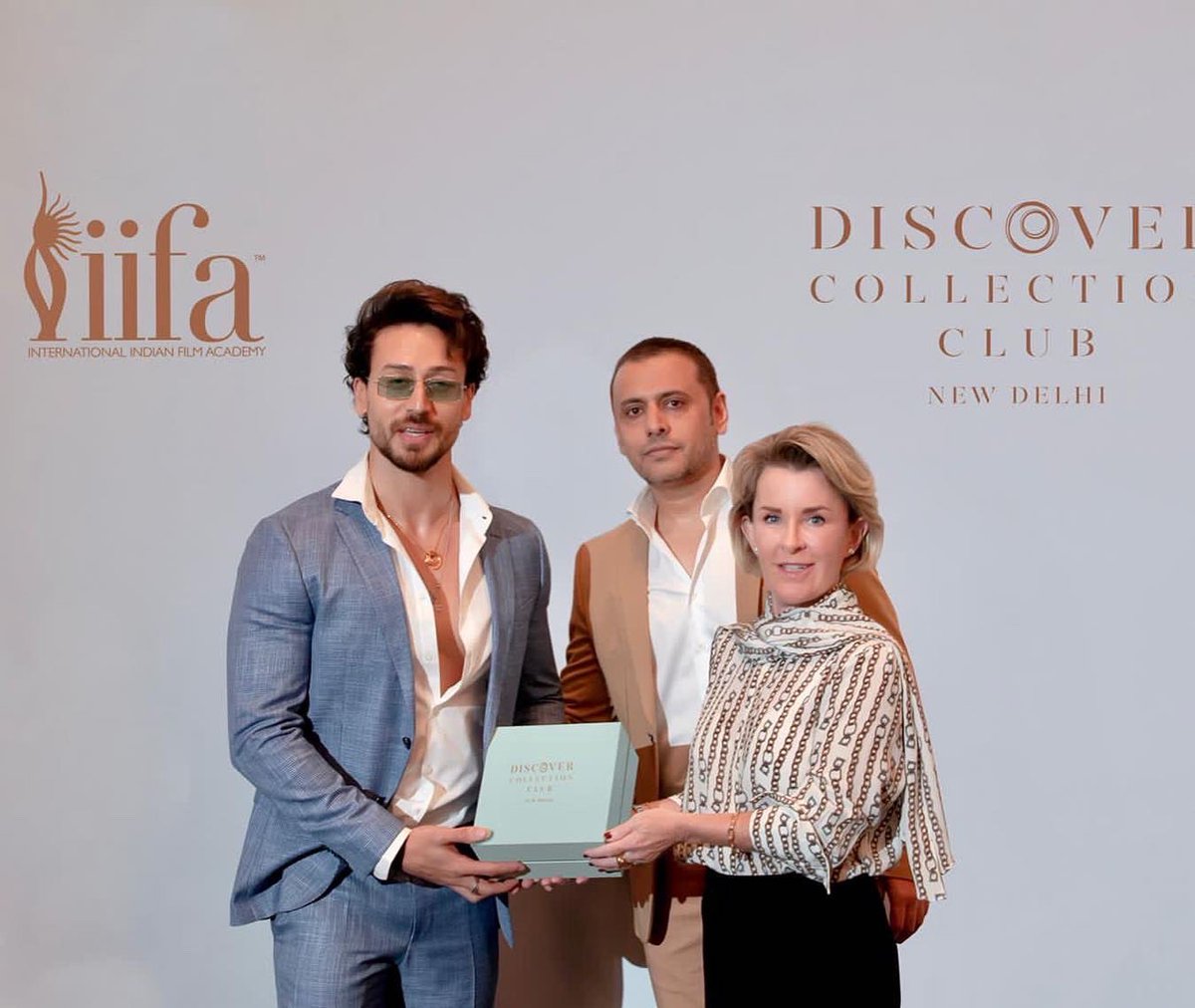 IIFA's tweet photo. We'd like to thank DISCOVER Collection Club New Delhi for the prestigious partnership at #IIFA2022!

#SalmanKhan #ShahidKapoor #SaraAliKhan #TigerShroff #IIFAAwards #Bollywood #Norafatehi #Showbiz #Entertainment #IIFA2022 #YasIsland #InAbuDhabi #EtihadArena #DiscoverCollection https://t.co/MDqawJ8KJq