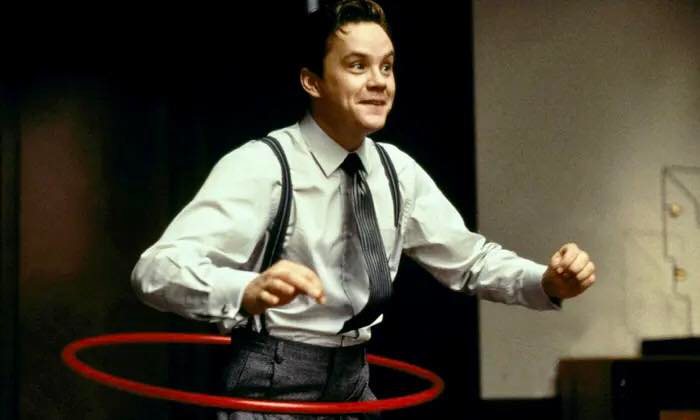 Live_for_Films's tweet photo. Cool Video Essay: Sam Raimi’s Best Scene (Is In a Movie He Didn’t Direct). Watch it here https://t.co/YLWCkweq5X by @patrickhwillems
#thehudsuckerproxy #thecoenbrothers #coenbrothers #samraimi #timrobbins #film #movie #videoessay #hulahoop #montage #youknowforkids https://t.co/wAjW35D5A6