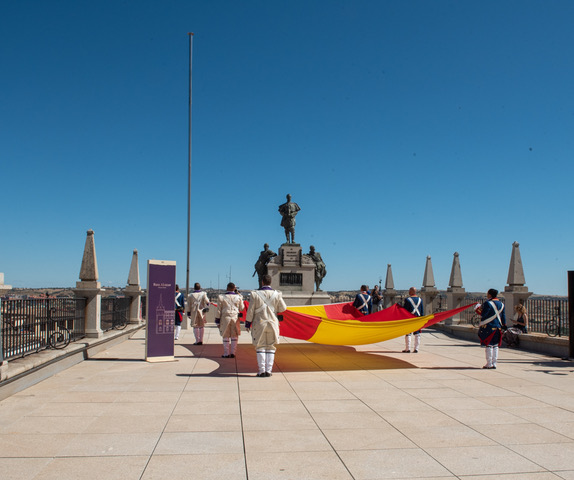 MuseoEjercito's tweet photo. Álbum de fotos en #flickr del Relevo de la Guardia en el Alcázar de #Toledo a cargo del Regimiento de Infantería Inmemorial del Rey n º 1
https://t.co/SlHRpAMxob https://t.co/h2972nRCsC