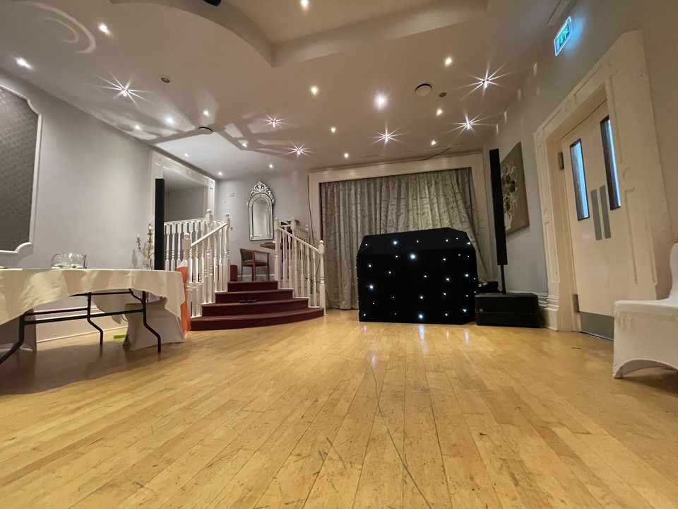 Devon_DJ's tweet photo. Congratulations to Michelle &amp; Adam on your wedding day!

Thank you for having me DJ your wedding.

 #weddingdj #dj #devondj_uk #hkaudio #music #djlife #getintouch #weddings #thisiswhatwelove #newlywed #weddingplanner https://t.co/DIRjOtahfz