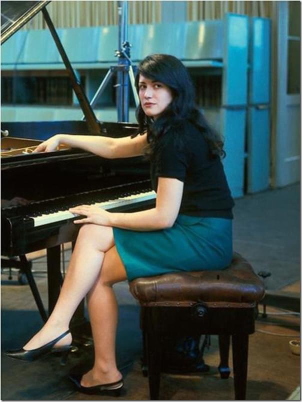 Happy birthday to the great pianist Martha Argerich, who was born on 5 June ! 
