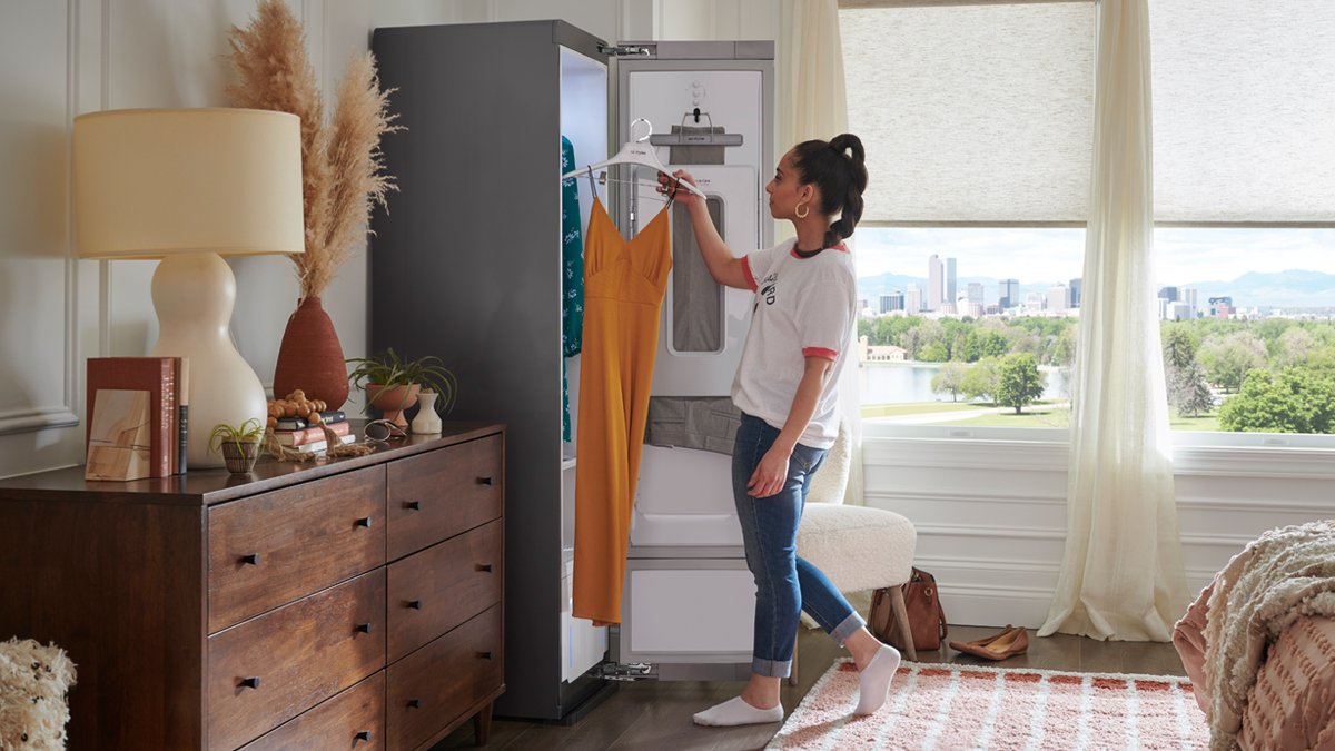LgCBrooks's tweet photo. Wedding season should be wrinkle-free. Refresh all your looks with the #LGStyler Steam Closet. #LGUS #LGFam @LGUS https://t.co/BNNYCgQfsb https://t.co/bkpozMqIcb