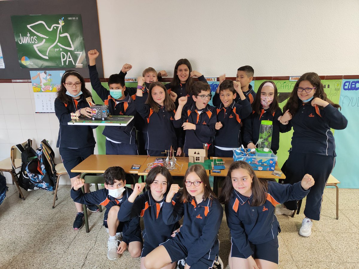 PastorinasLeon's tweet photo. Los alumnos de 5° EP finalizamos nuestro proyecto con la celebración del aprendizaje en la que hemos mostrado nuestro producto final en una feria de muestras ¡Máquinas que generan energía! ¿No es increíble?#Descubretupoder #SomosPastorinas #leonesp https://t.co/KEU3Sh83Sm