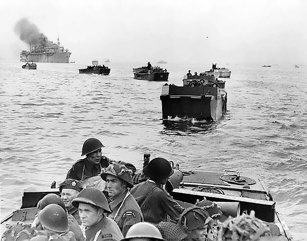 YRPAca's tweet photo. We will always remember them and their ultimate sacrifice, so we could live the life we do today 🇨🇦  #CanadaRemembers #LestWeForget #DDay78 https://t.co/SiS6BszIfQ
