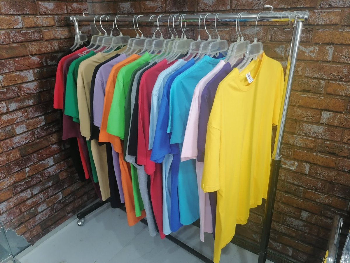 king_saraz's tweet photo. @RealTalkFadzie Good quality Plain T-shirts
All colours available
$3
Call/app 0716079889
Shop #10 J way mall oposite OK Julius Nyerere https://t.co/oNttWqD7HK