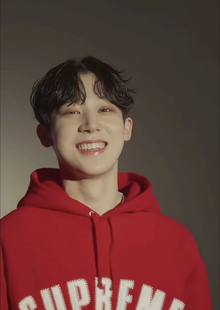 ForeverSeungJun's tweet photo. Happy birthday Hyunjun 🎂❤️
Wishing you a beautiful day and many blessings for the year ahead.

#CloudPrinceHyunjunDay 
#스물앤글로우_현준_데이 
#BaeHyunjun #배현준 #ATBO https://t.co/Lf05YgVgnQ