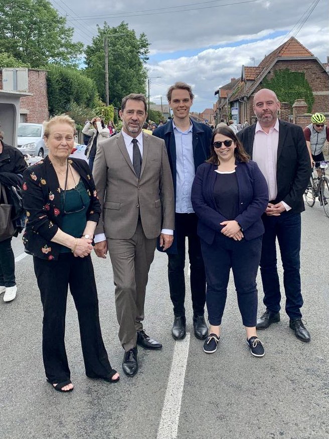vindurand's tweet photo. 👉 J’étais ce matin au côté de @CCastaner venu soutenir notre candidate @J_Maquet2022 lors du vide grenier de #Fampoux. #legislatives2022 #Circo6202 #Renaissance #AvecVous #Ensemble https://t.co/I6R3wCjSDO