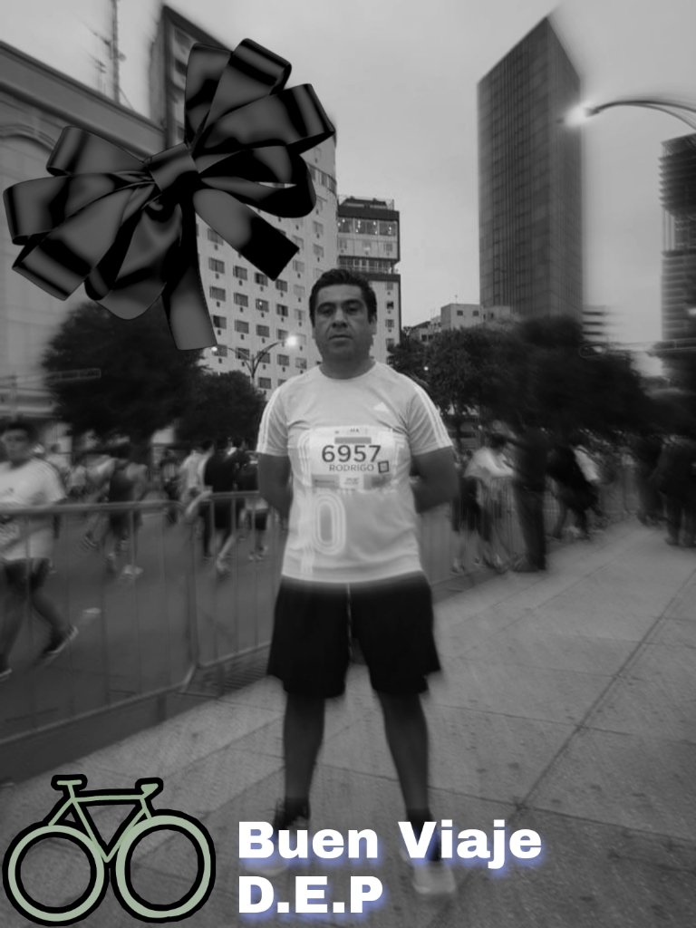 43 años,mucha vida por delante y lo ha arruinado un camión en una imprudencia,que no ha podido evitar y remato un cafré veloz,te fuiste sin remedio en un combate desigual.
Otra vida que se esfuma...otro ciclista muerto más.