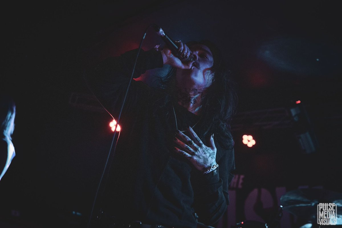 PMV_Photo's tweet photo. @smrtdeath last night at @TheAsylumVenue 

Shot for @rocknloadmag 

#photography #livemusic #smrtdeath #SoundCloud #photographer #nikon #livemusic https://t.co/zjHmX4f12A