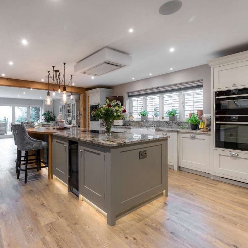 pottonselfbuild's tweet photo. Here's some serious Kitchen inspo from the modified Ruskin we showed you last Friday. What an incredible space! #potton #selfbuildhomes #selfbuilduk #kitcheninspo #dreamhome #kitchen #inspo #pottonselfbuild #selfbuild https://t.co/5xuQznCVz2