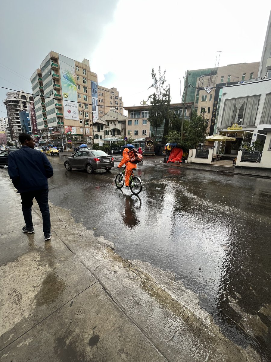 hao2549's tweet photo. Rain is here. New outfit for our bikers! https://t.co/b5xzFgnfFN