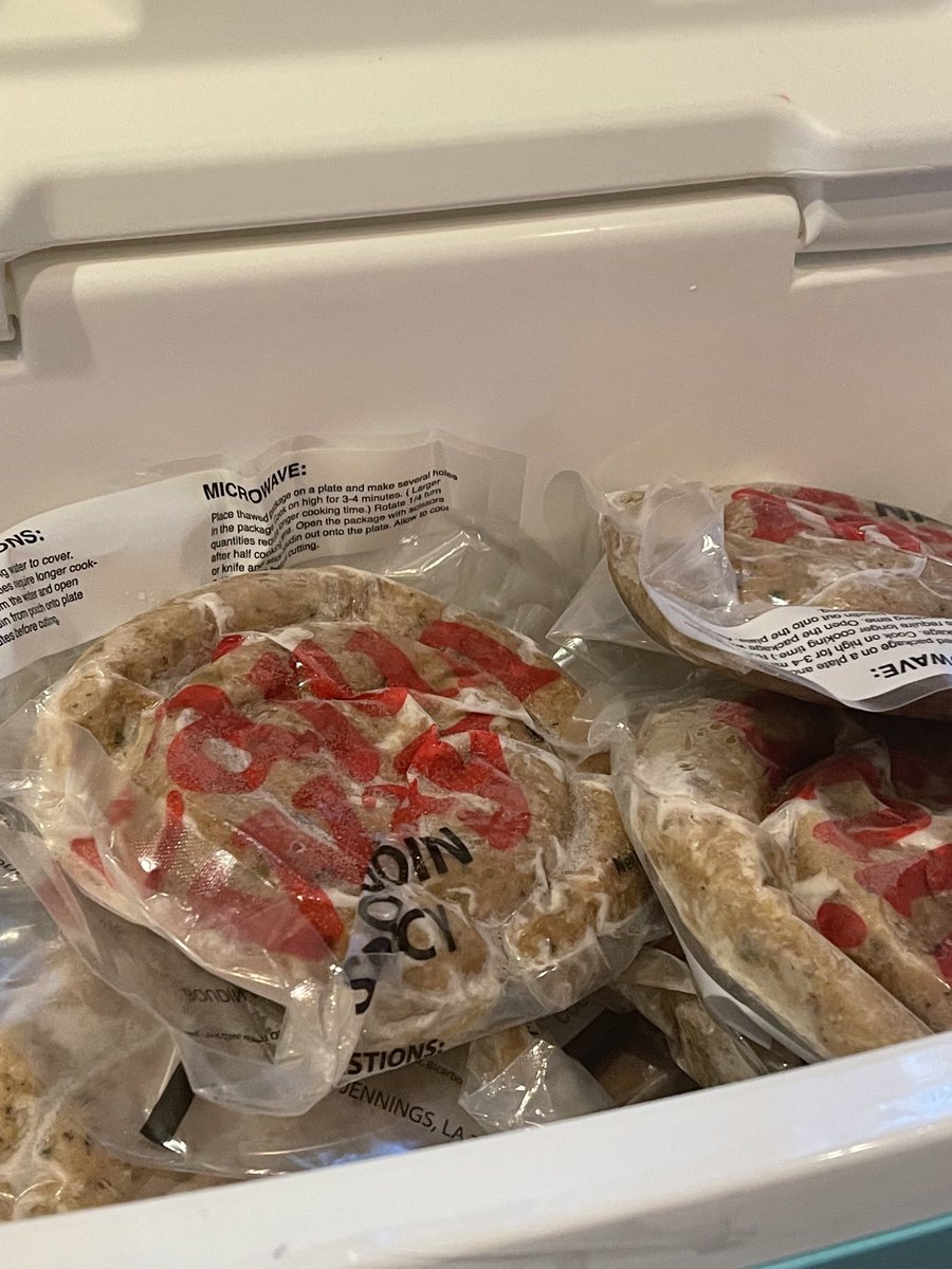 cajunbanker's tweet photo. The original #Boudin #BoudinKing has arrived from Jennings, Louisiana. @ConsumerBankers Don’t even think of bribing me. https://t.co/gdZhRRhKUk
