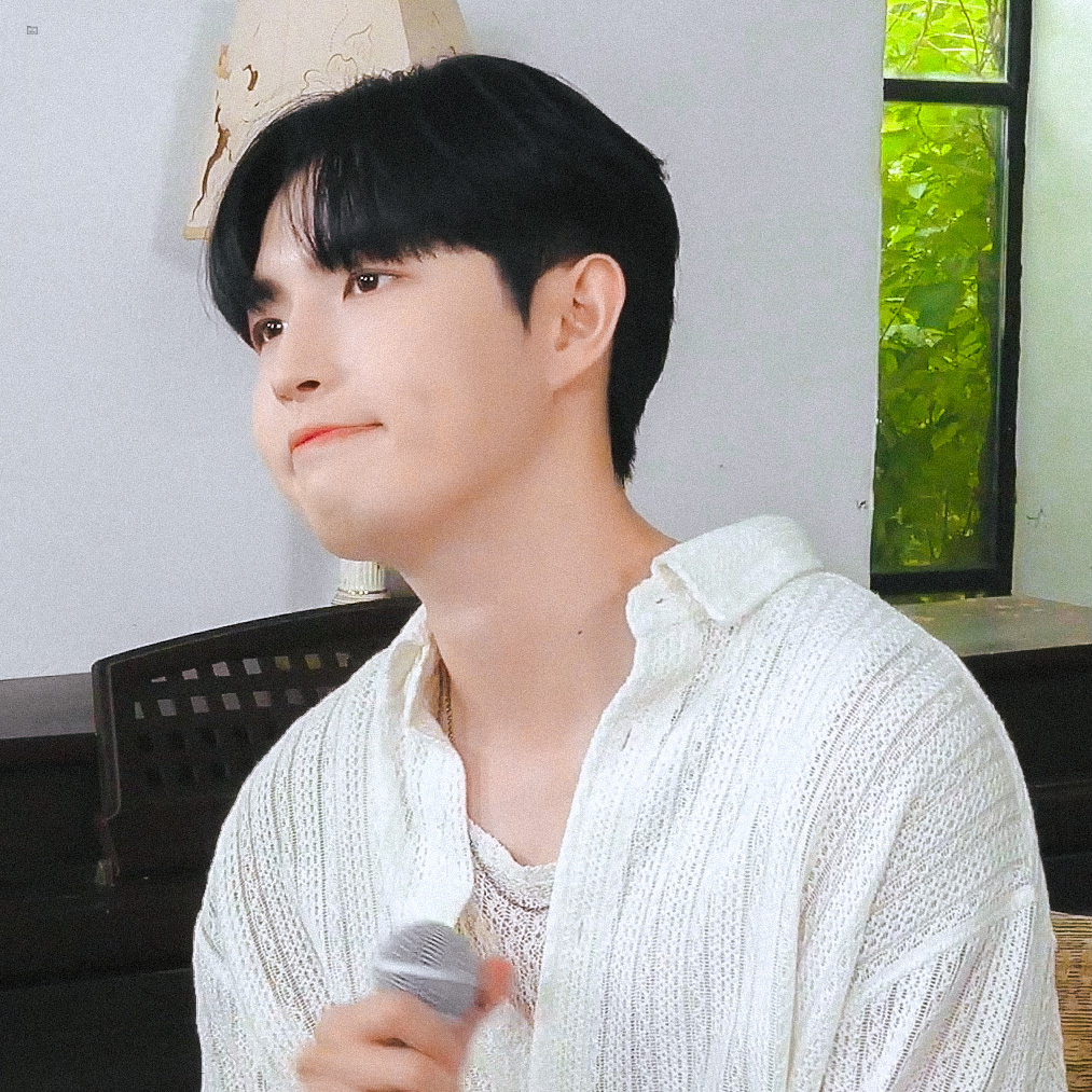 recording_hwan's tweet photo. 입꾹꾹

220606 달팽이 라이브클립
#김재환 #재환 #KIMJAEHWAN #jaehwan https://t.co/j5ashu5NT9