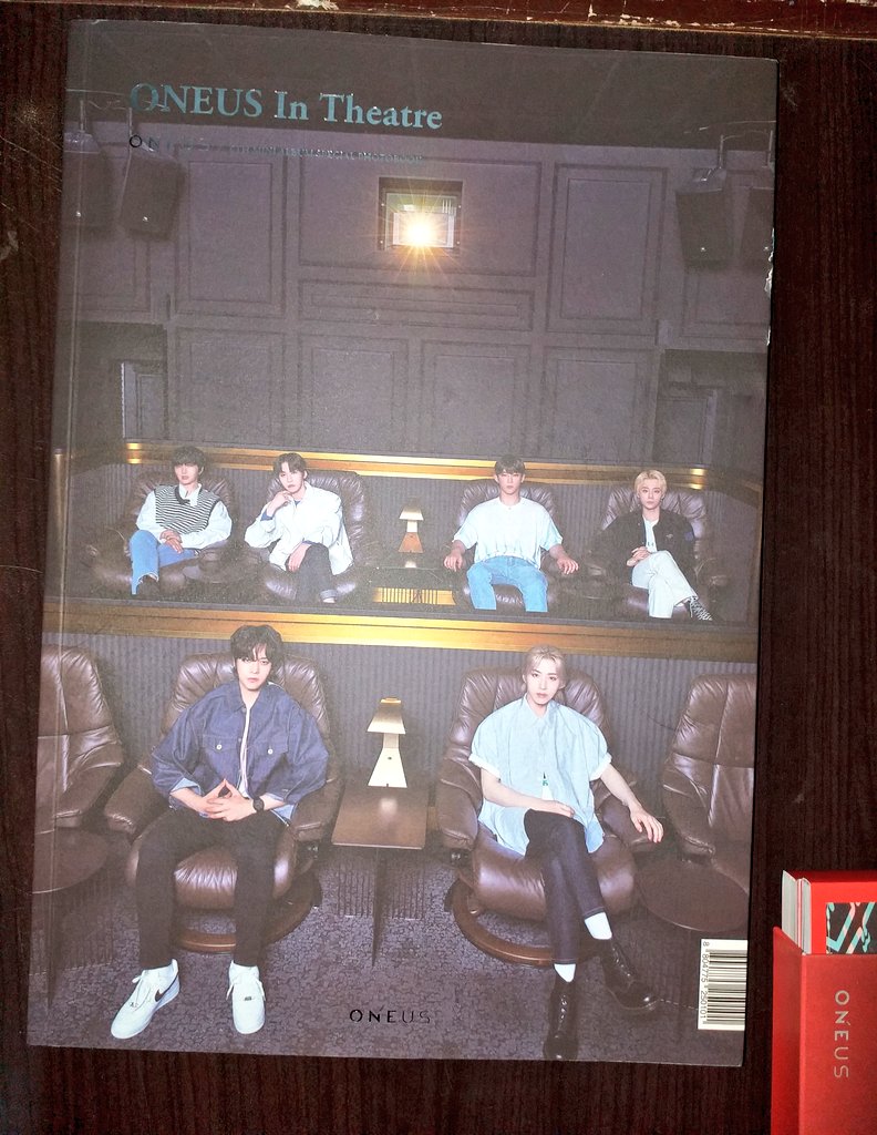 fanshubph's tweet photo. [6.6 SALE] #ONEUS Blood Moon "Theatre Ver" Unsealed Album 

Php 66.00 + LSF

➮ PAYO, 2 DAYS 
➮ Onhand, with damage check photo
➮ PB, CD
➮ GGX, JNT, SCO*, Same Day

Reply "Mine + ONEUS THEATRE" 

help rt po🙏 https://t.co/bTbBBVU6y6