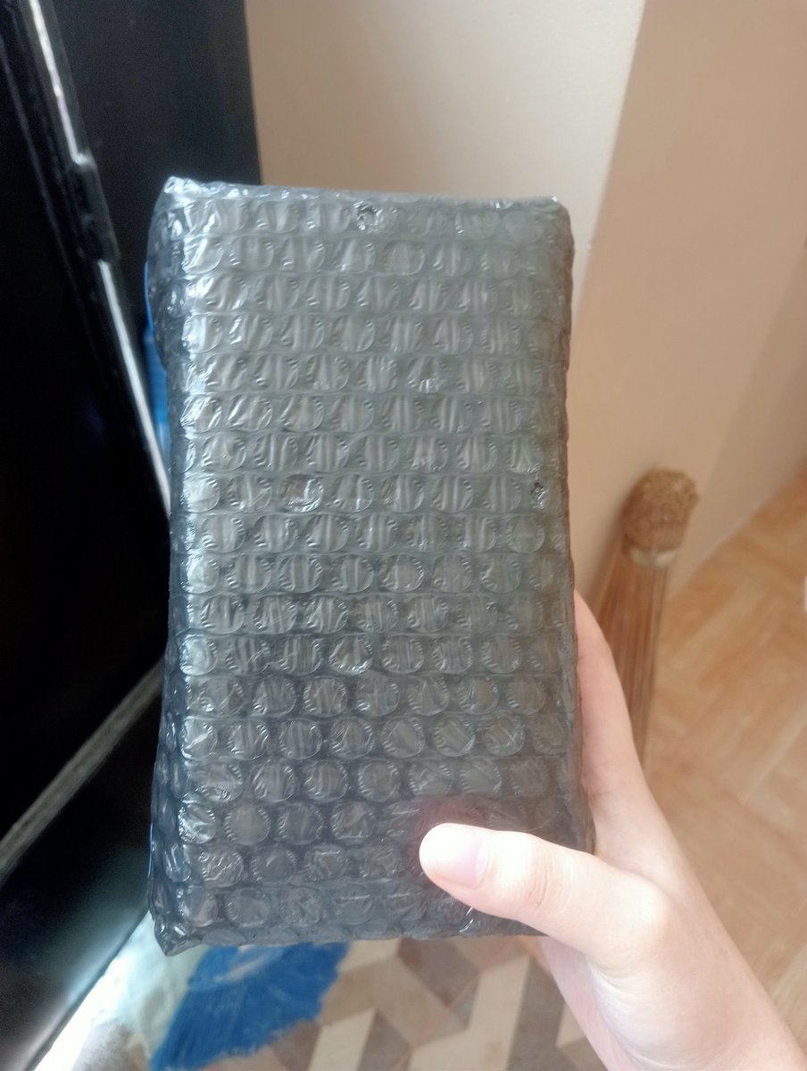 chakives's tweet photo. LOST PARCEL!!! help rt pls 🙏

hello! need help! maling parcel na receive nung buyer ko 😭 if ever na receive niyo po yung ganto: flash, oppo a55 box - nj deco kit, tapos may "charlene" sa note. PLEASE PLEASE SEND ME A DM 🥺🤧😭 https://t.co/lyzsRnbxUF