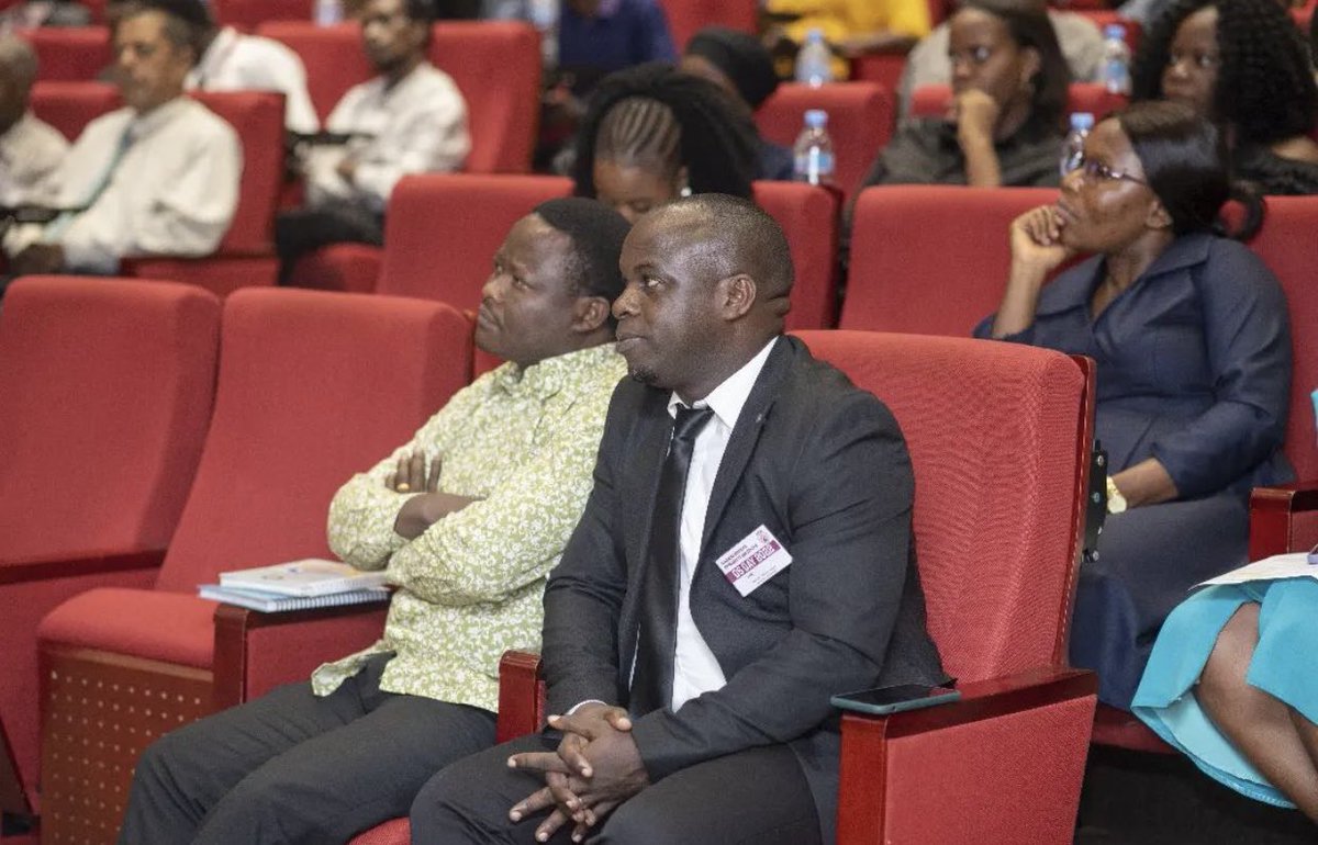 TIQS_Tanzania's tweet photo. #QSDay2022: QS. Geofrey Nyaluke,  Mwenyekiti wa Kamati ya Habari na Huduma za Jamii ya Chama Cha Wakadiriaji Majenzi (TIQS) akifuatilia kwa umakini Mada iliyowasilishwa Siku ya Kongamano la WAKADIRIAJI MAJENZI lililofanyika Chuo Kikuu Cha Dar Es Salaam 

#NoQs #NoValueforMoney https://t.co/MTL0tMnuUM