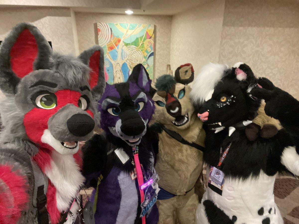 ZeppelinCoyote's tweet photo. Another BLFC came and went, and it was a blast- i wouldn’t have traded this year for the world. i’m so glad i got to see so many of my friends💕 I’ll see you lovely individuals next year! https://t.co/DK5Fyuf3M5
