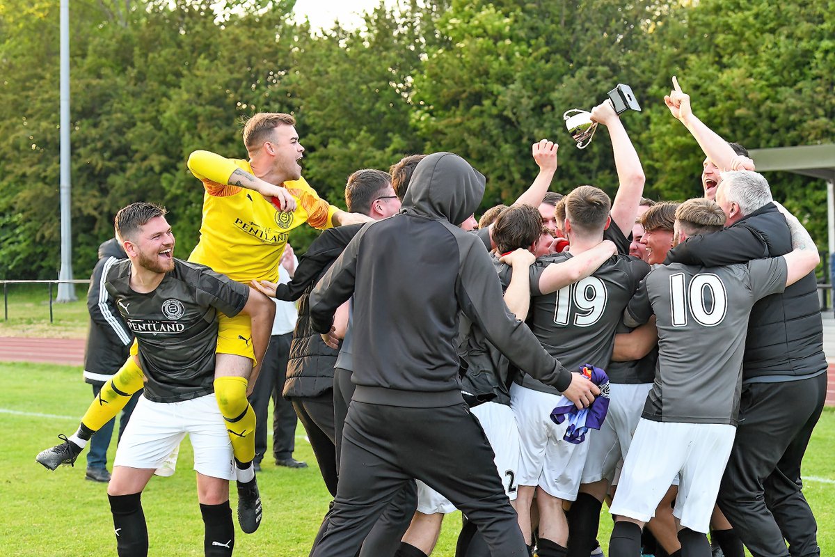 SWPhotography07's tweet image. Match pics from Friday night's @LeafaOfficial Sunday Morning Premier Division League Cup Final @MacmilanSambaFC v @PentlandAFC played at Saughton Enclosure, Edinburgh.
flic.kr/s/aHBqjzTa59