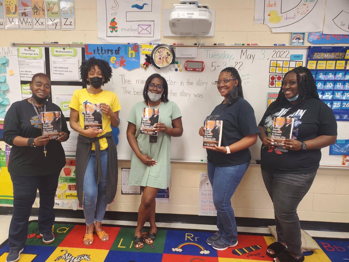 Principal_EL's tweet image. @Stephanie_Gordy So excited to be in #Georgia! I was honored recently when these GA teachers sent me pics of them in #IChooseToStay shirts and holding books I signed for them! Can’t wait to meet the amazing #leaders at @Griffin_RESA Summer #Leadership Conference today! #GRESA