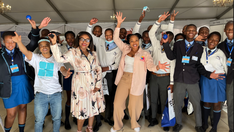 TheCortexHub's tweet photo. #Throwback @ExhibForAChild 2nd Annual Career Expo. We had a lot of fun!

@LuthandoMaqondo | @thulanibango 

#startyourcareer #keepingkidsinschool #exhibitionforachild https://t.co/iIQYwudPuV