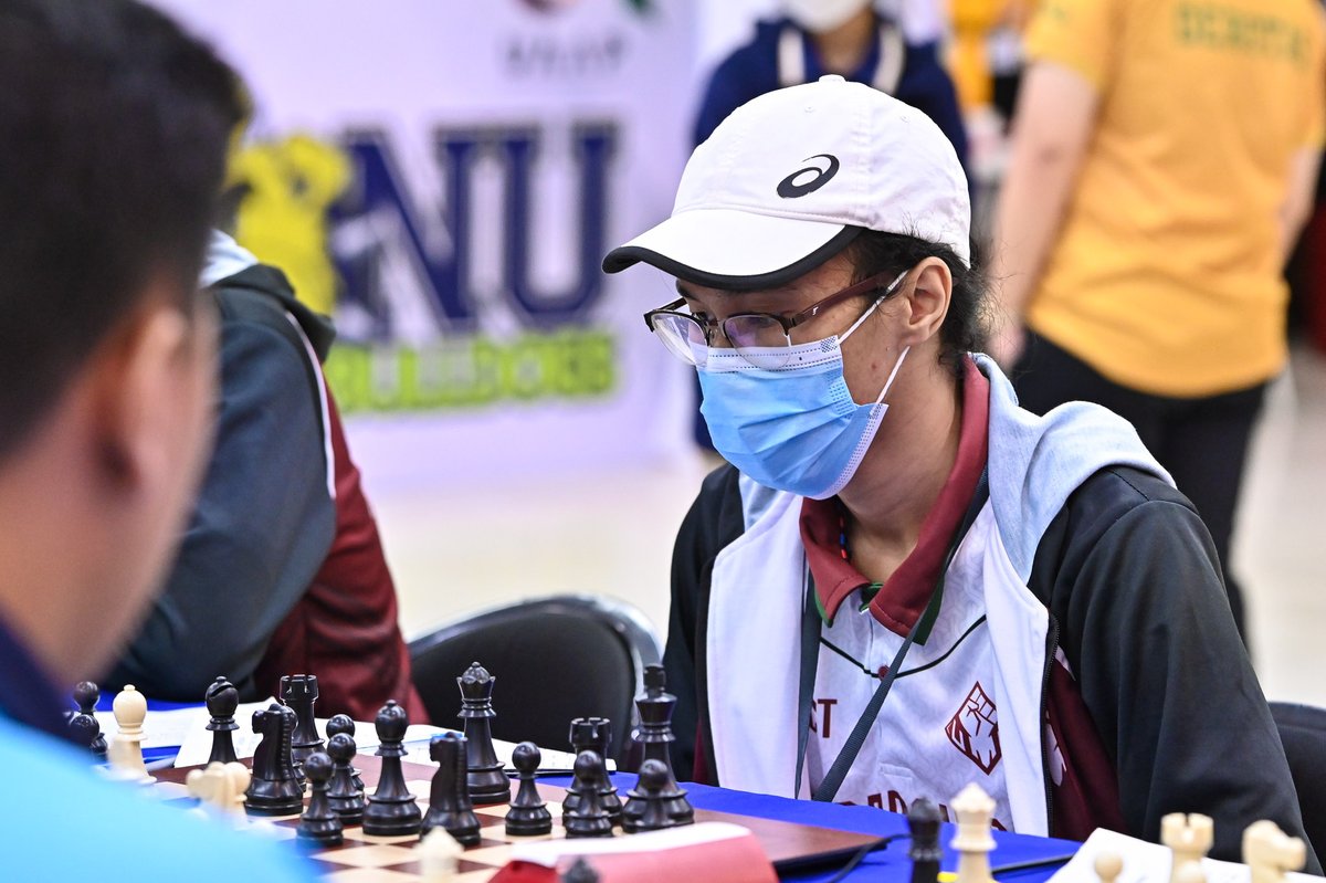 UPAWebPortal's tweet photo. #UAAPSeason84 Chess
#UPMCH slips to fourth place with one match left in the first round as they had a tough day of a draw with DLSU and a 1-3 loss to FEU.

#UPFIGHT
#TitindigMuli 

in photo: FM Stephen Pangilinan https://t.co/UCgS8cBlfC