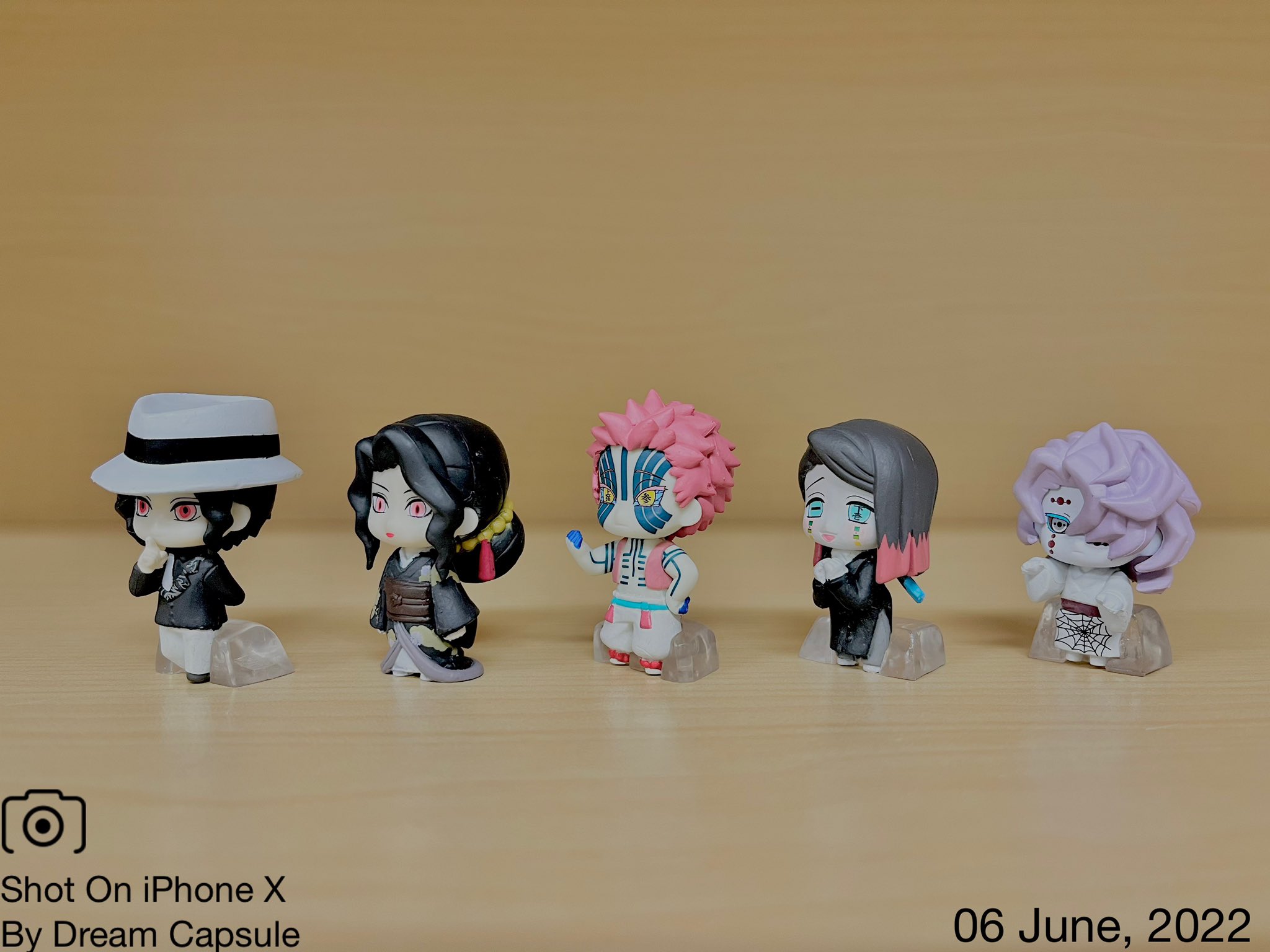 ドリームカプセルの中の人 公式 6月のプレゼントキャンペーン第19弾は 鬼の集いし夜 鬼滅の刃 ならぶんです 4 全5種セットを抽選で2名様にプレゼントします 応募条件はこのアカウントをフォロー Amp リツイートしてください 続きと詳細は