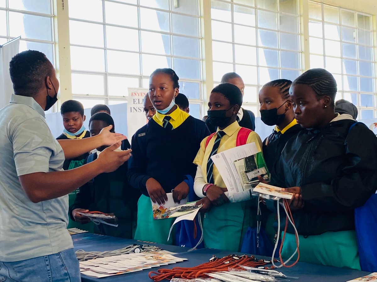 LGSETA_official's tweet photo. LGSETA representative addressing learners at the WorldSkills South Africa Career Festival in the Ugu District Municipality in Port Shepstone.

#WSZANationalCompetition2022
#CareerDevelopmentServices
#LGSETA #CreatingGreaterImpact https://t.co/rXhaauFquh