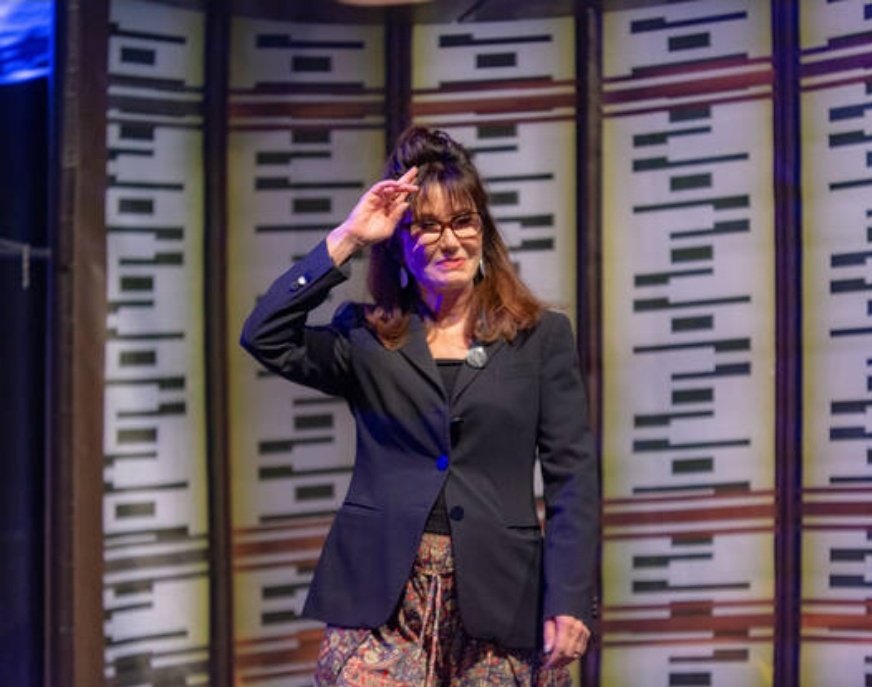 Nicole_Romi's tweet photo. Happy #MaryMonday! ๐โค
Because I will never forget my first meeting with #MaryMcDonnell at the FedCon in 2018.
#TheLadyBAM #MaryMagic #IMissHer
(๐ธ by IMAGO) https://t.co/Foiov6sND4