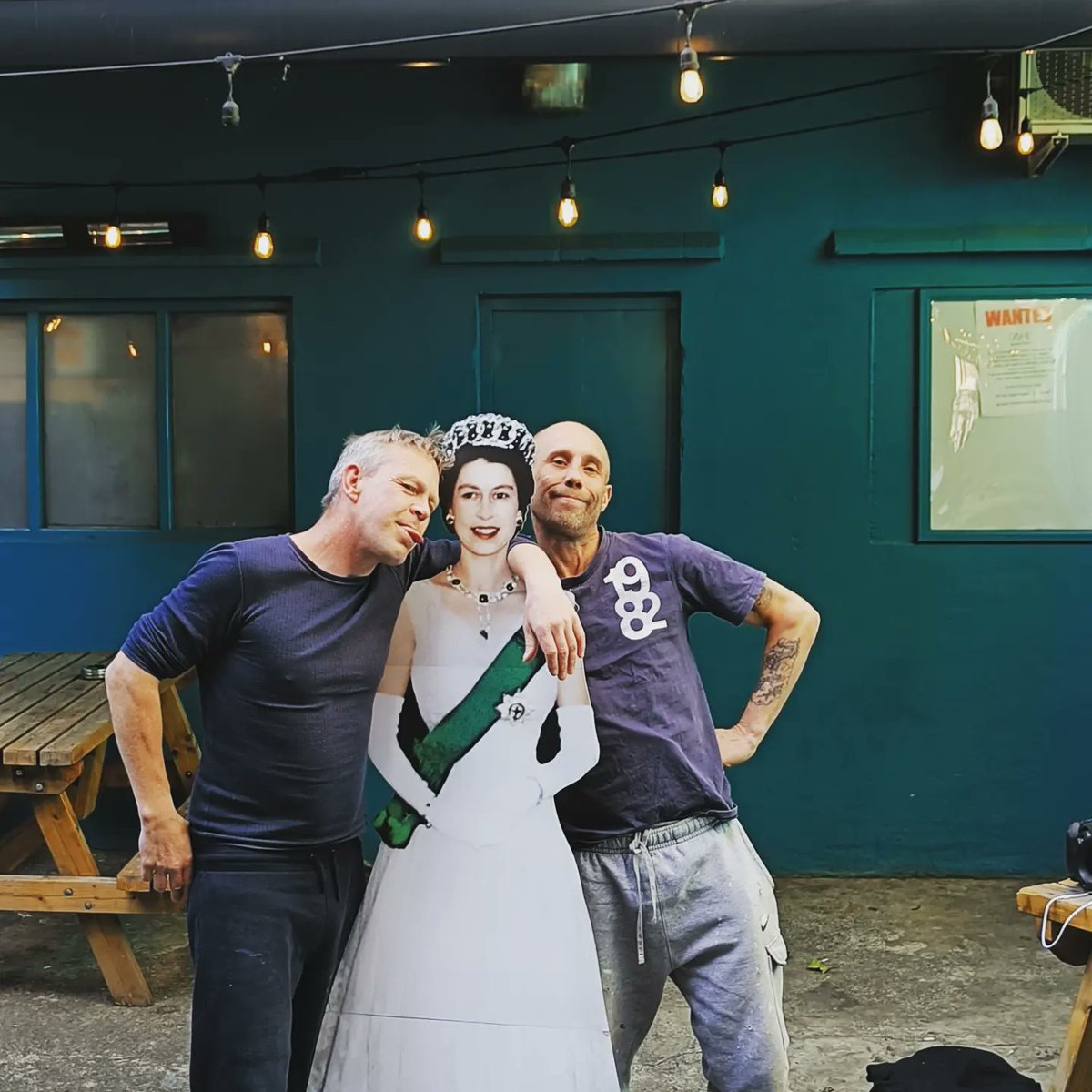 BostonArms's tweet image. Queen Lizzie was doing the rounds this weekend at the Boston Arms. 👑

Pouring pints, taking selfies and listening to all you beautiful people sing Sweet Caroline at Karaoke, she's had a whale of a time.