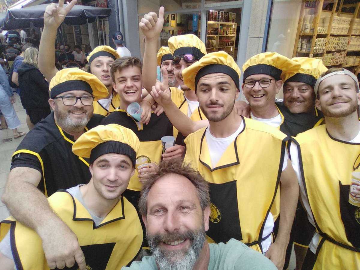 YellowBoys5's tweet photo. Imaginez c’est la fête med’ toute l’année 😍 https://t.co/m5nnY5typK