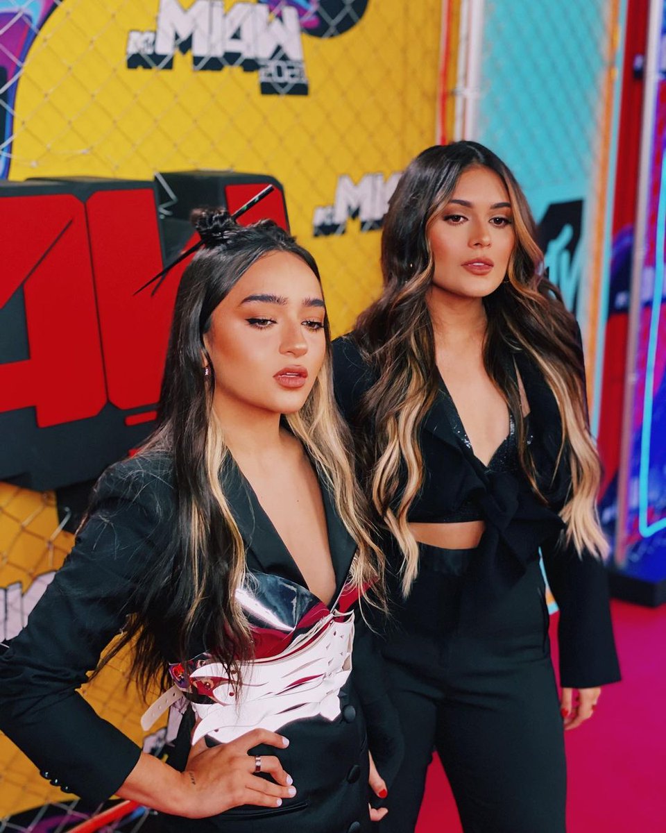 cachersociety's tweet image. ¡CALLE Y POCHÉ NOMINADA EN LOS PREMIOS MTV MIAW 2022! 🗳

vota por ellas usando: #PremiosMTVMiaw #MTVLAPODCASTBILATERAL en todos tus tweets y dando RT

o en la página web en “AMO DEL PODCAST”
🔗: miaw.mtvla.com/vota/amo-del-p…

¡CACHERS, A GANAR!