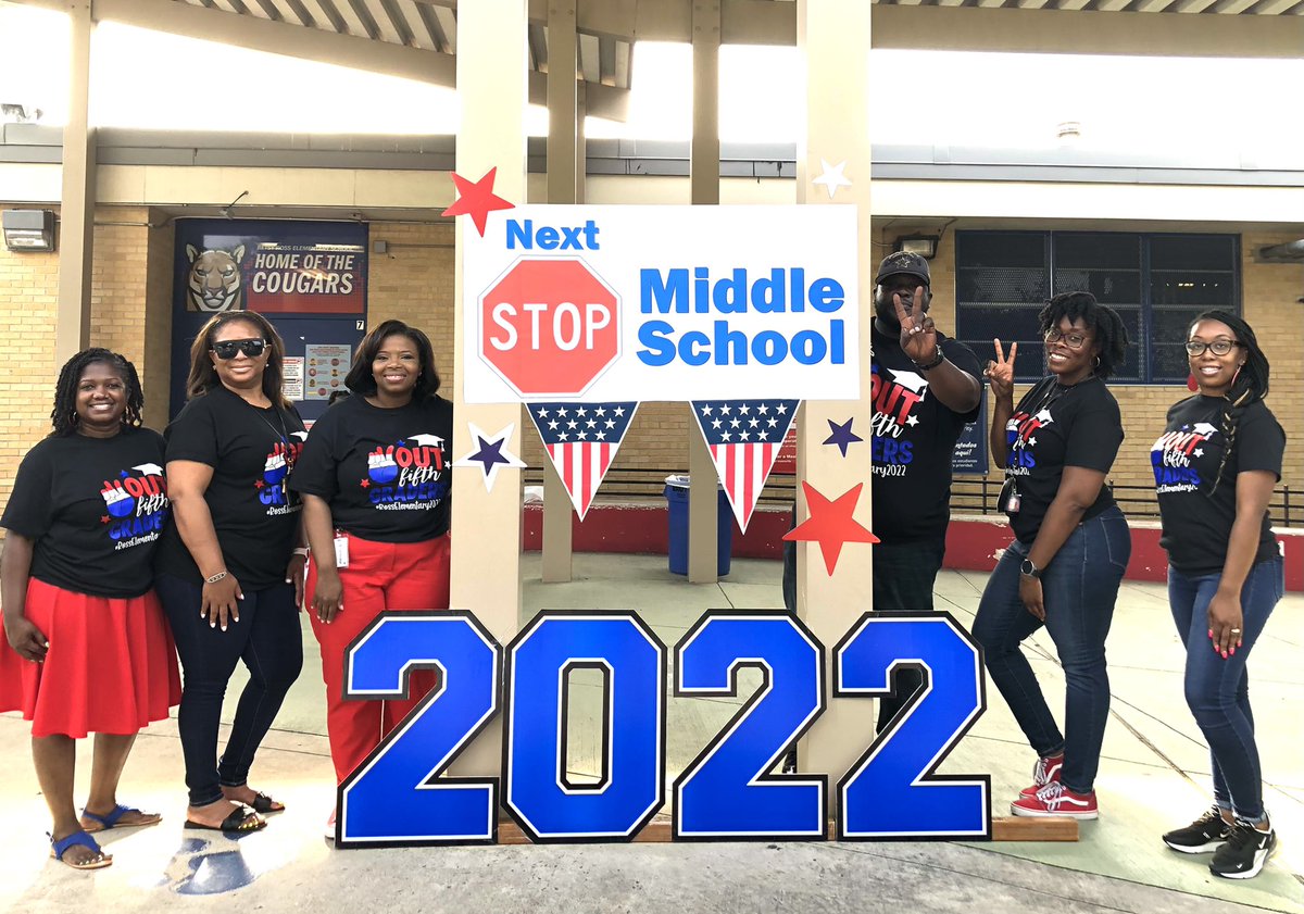 EmilyMe10531515's tweet photo. Betsy Ross 5th Grade Drive Thru Promotion Parade is under way πππ #NextStopMiddleSchool #NextChapter @AhmeshaG @ray4d_thebetsy @BetsyRossElem @Tareese8 @HISDFACE @TeamHISD @HISDChoice @learngrowDC @HISDElementary2 @HISDSupe @tuwest @behaviorlady https://t.co/UuTvus9wOk