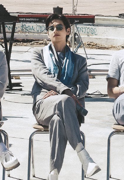 he looks so fine omg