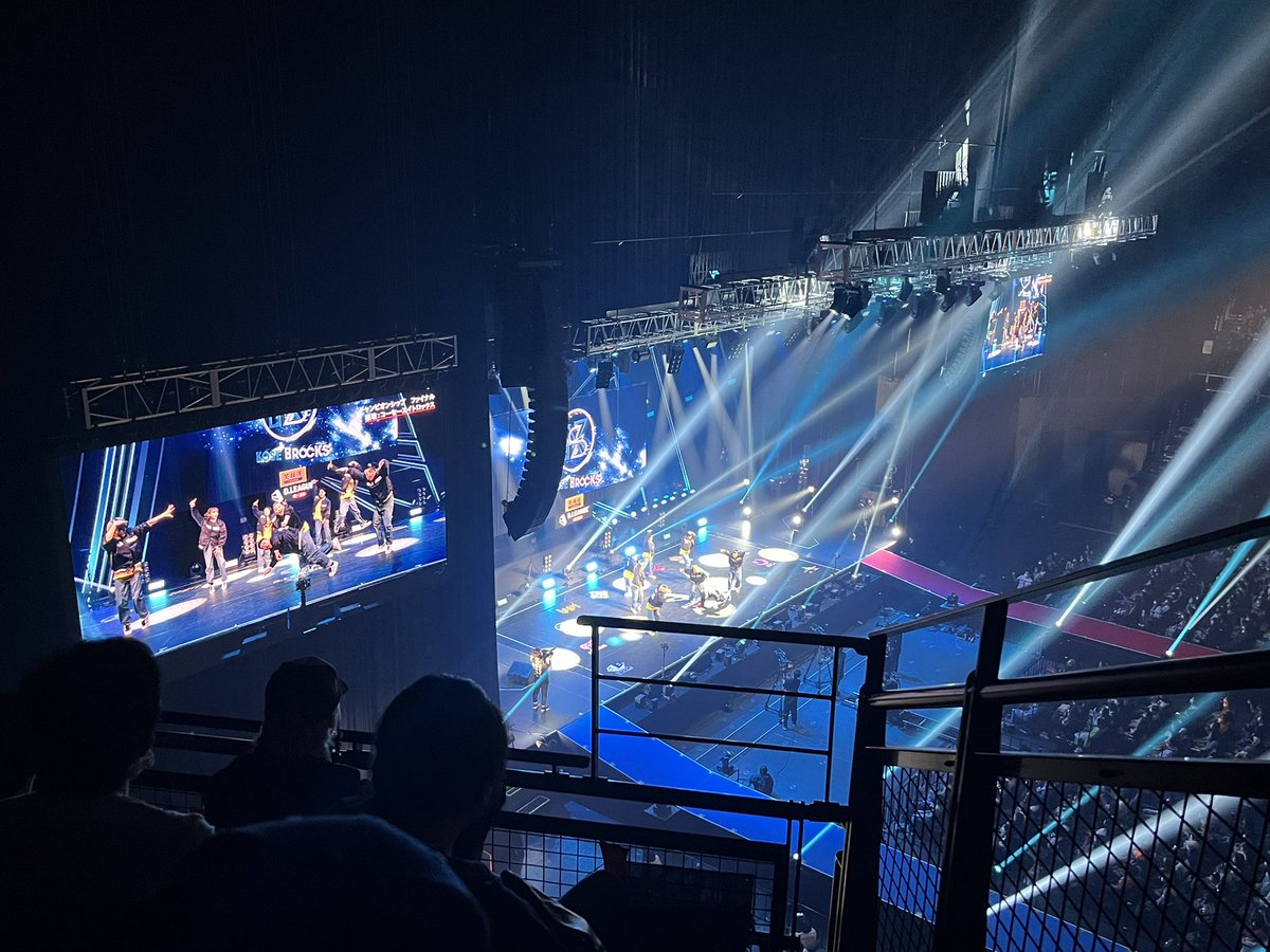 Dリーグダンス大会が凄かった！
昔ダンス甲子園の担当だったが、
レベル高過ぎて度肝抜かれた！
で、優勝賞金3千万円！
それも度肝抜れた！
日テレdance dayも凄かったが、、
下手でも頑張って出れて
ダンスビギナーが増えて
もっと学校にダンス部が増えて
道子供たちが踊ってる
そうなる企画考える！