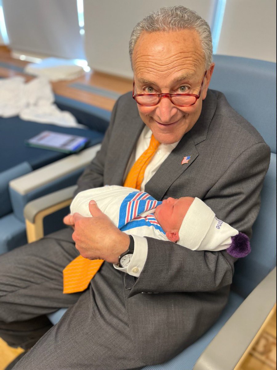 Chuck Schumer tweet media