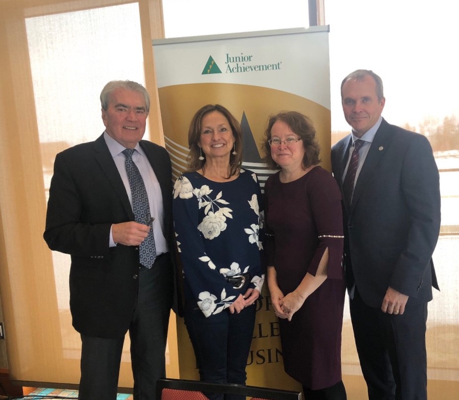 See this Instagram photo by <a href="/pei/">Natasha</a>.ja instagram.com/p/CedrTPcukhv/…