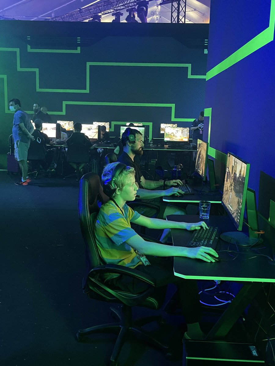blockjane_io's tweet photo. Gamers testing out Grit #totalconcentration #Galaverse #Galaverse22 @GoGalaGames https://t.co/ywbTzSlVYn