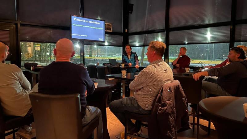 Terugblik Masterclass bijeenkomst 4!
football2improve.com/931555_terugbl…
#Masterclass #voetbal #trainer #coach #kennisdelen #opleidingen #ontwikkelen #football #UEFA #bijscholen
