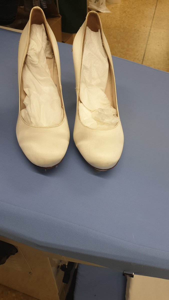 Lovely pair of wedding shoes cleaned today,before &amp; after pics branch 6130 
<a href="/JamesTCobbler/">James Timpson</a> <a href="/BNatzyl/">Becky Natzyl</a> <a href="/MOJODryCleaners/">MOJO</a> <a href="/NewsTimpson/">@Timpson_News</a>
